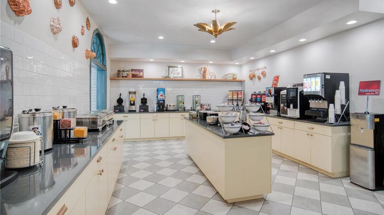<b>Best Western Plus French Quarter Landmrk Restaurant</b>. Images powered by <a href="https://iceportal.shijigroup.com/" title="IcePortal" target="_blank">IcePortal</a>.