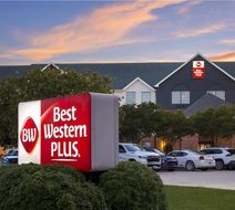 Best Western Plus Executive Hotel Suites Exterior