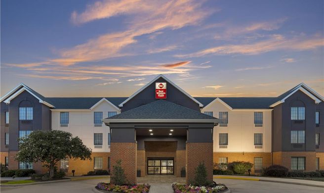 Best Western Plus Executive Hotel Suites Exterior