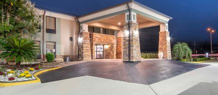 Best Western Bayou Inn Exterior