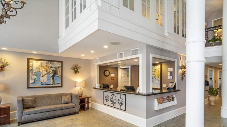 Best Western Plus St. Christopher Hotel Lobby