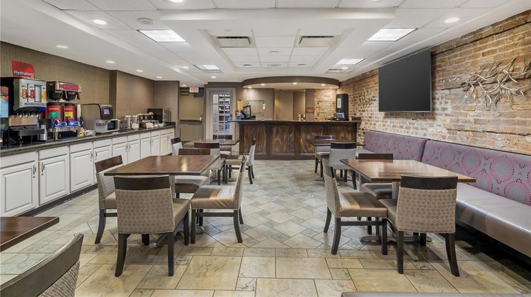 Best Western Plus St. Christopher Hotel Restaurant