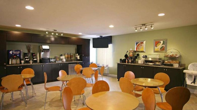 <b>Best Western Zachary Inn Restaurant</b>. Images powered by <a href="https://iceportal.shijigroup.com/" title="IcePortal" target="_blank">IcePortal</a>.