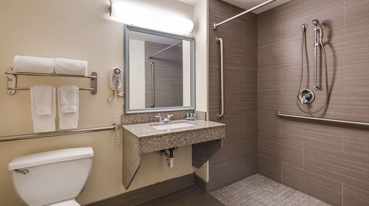 Best Western Rayne Inn Room