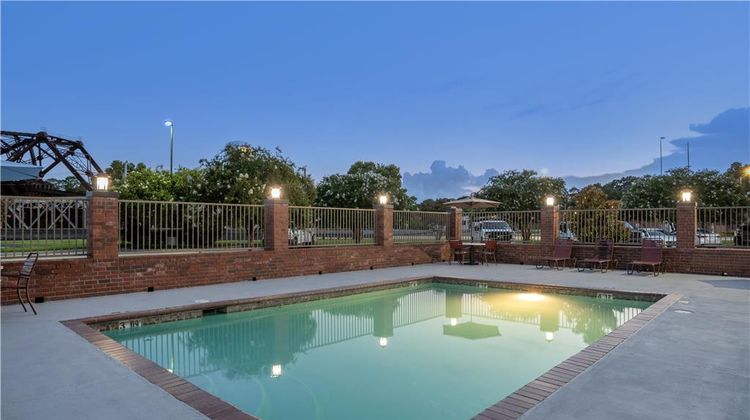 Best Western Plaquemine Inn Pool