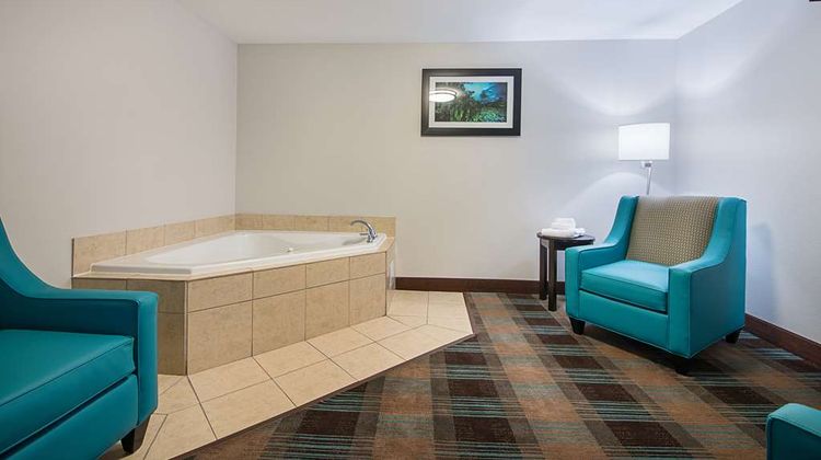 Best Western Plus DeRidder Inn & Suites Room