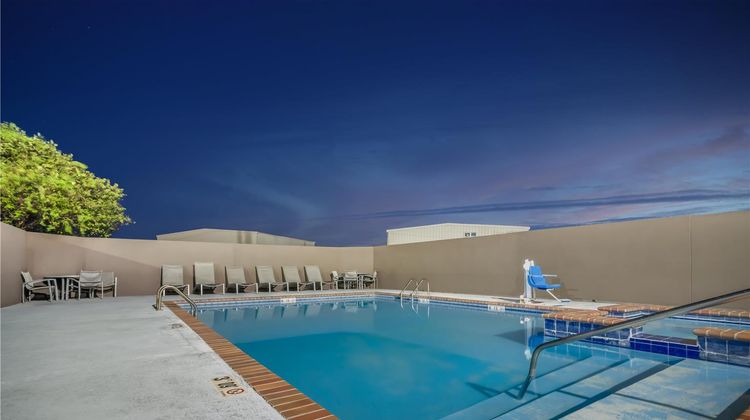 Best Western Abbeville Inn & Suites Pool