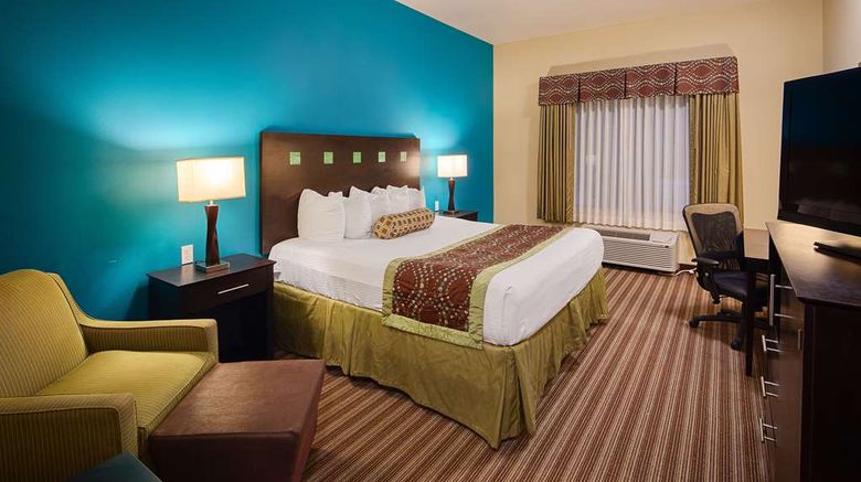 <b>Best Western Plus DeSoto Inn & Suites Suite</b>. Images powered by <a href="https://iceportal.shijigroup.com/" title="IcePortal" target="_blank">IcePortal</a>.