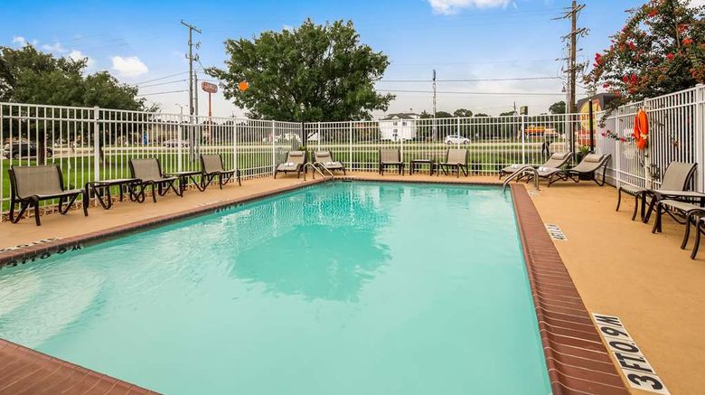 <b>Best Western Lafayette Inn Pool</b>. Images powered by <a href="https://iceportal.shijigroup.com/" title="IcePortal" target="_blank">IcePortal</a>.
