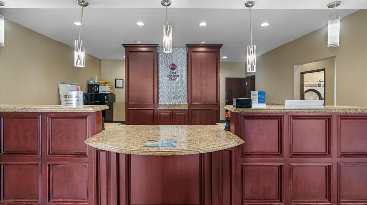 Best Western Plus Chalmette Hotel Lobby