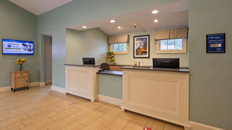 <b>Best Western Acadia Park Inn Lobby</b>. Images powered by <a href="https://iceportal.shijigroup.com/" title="IcePortal" target="_blank">IcePortal</a>.