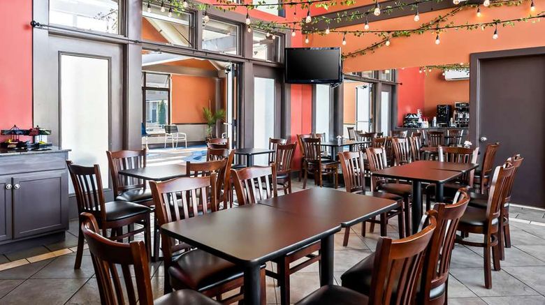 <b>Best Western Merry Manor Inn Restaurant</b>. Images powered by <a href="https://iceportal.shijigroup.com/" title="IcePortal" target="_blank">IcePortal</a>.
