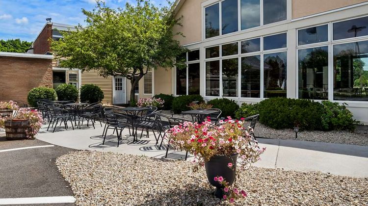 Best Western Merry Manor Inn Exterior