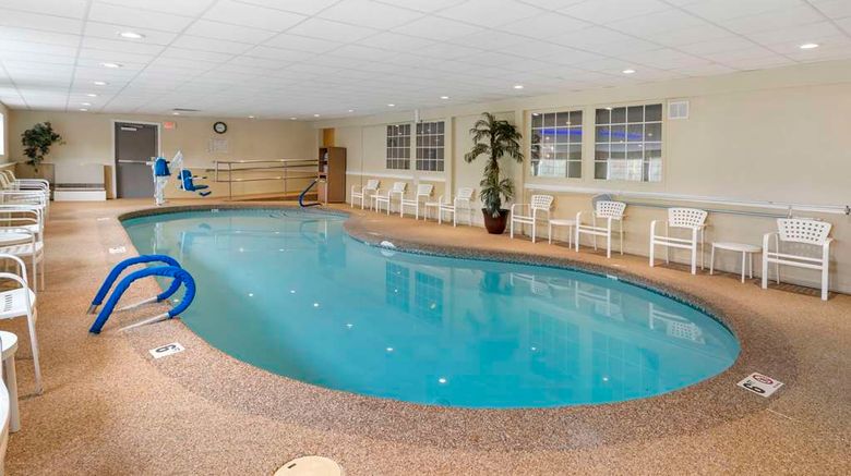 <b>Best Western York Inn Pool</b>. Images powered by <a href="https://iceportal.shijigroup.com/" title="IcePortal" target="_blank">IcePortal</a>.