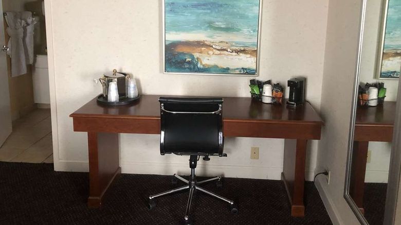 <b>Best Western Plus Waterville Grand Hotel Suite</b>. Images powered by <a href="https://iceportal.shijigroup.com/" title="IcePortal" target="_blank">IcePortal</a>.