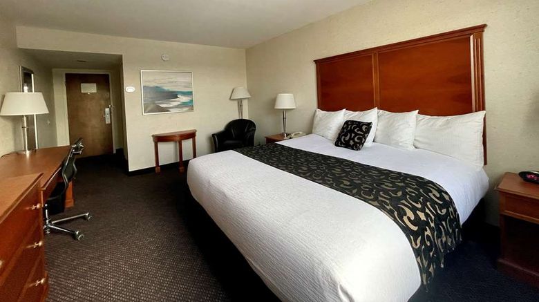 <b>Best Western Plus Waterville Grand Hotel Room</b>. Images powered by <a href="https://iceportal.shijigroup.com/" title="IcePortal" target="_blank">IcePortal</a>.