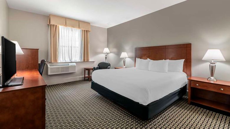 <b>Best Western Plus Brunswick Bath Room</b>. Images powered by <a href="https://iceportal.shijigroup.com/" title="IcePortal" target="_blank">IcePortal</a>.