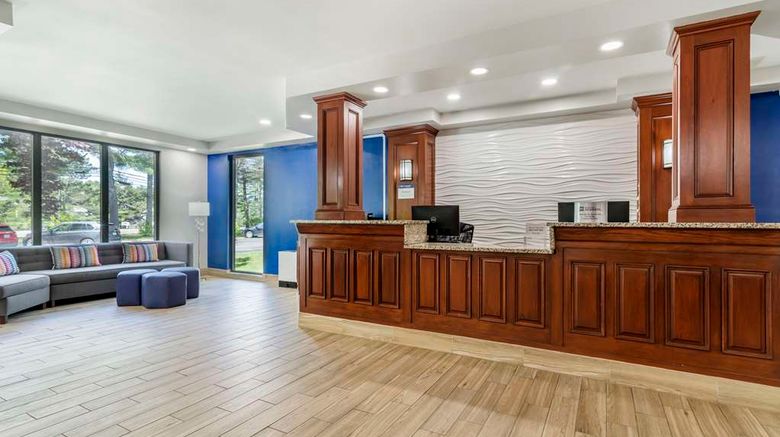 <b>Best Western Plus Brunswick Bath Lobby</b>. Images powered by <a href="https://iceportal.shijigroup.com/" title="IcePortal" target="_blank">IcePortal</a>.