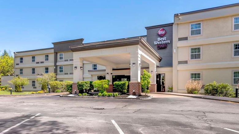 <b>Best Western Plus Brunswick Bath Exterior</b>. Images powered by <a href="https://iceportal.shijigroup.com/" title="IcePortal" target="_blank">IcePortal</a>.