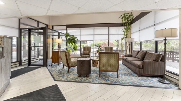 Best Western Braddock Inn Lobby