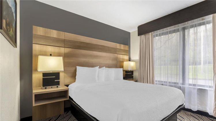 Best Western Braddock Inn Suite