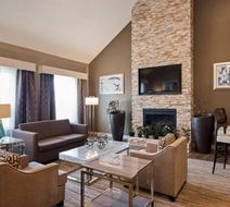 Best Western La Plata Inn Lobby