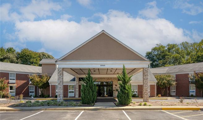 Best Western La Plata Inn Exterior
