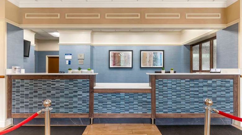 <b>Best Western Capital Beltway Lobby</b>. Images powered by <a href="https://iceportal.shijigroup.com/" title="IcePortal" target="_blank">IcePortal</a>.