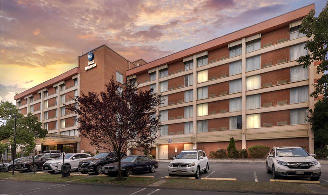 Best Western Capital Beltway Exterior