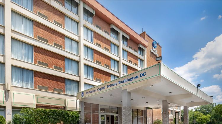 Best Western Capital Beltway Exterior