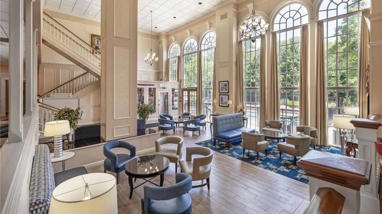 Best Western Capital Beltway Lobby