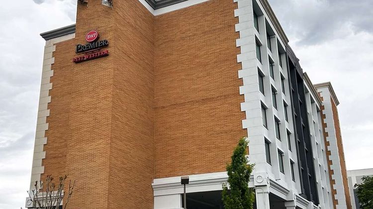 Best Western Premier Hotel & Suites Exterior