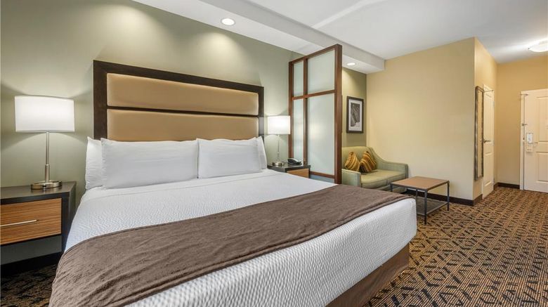 <b>Best Western Plus College Park Hotel Room</b>. Images powered by <a href="https://iceportal.shijigroup.com/" title="IcePortal" target="_blank">IcePortal</a>.