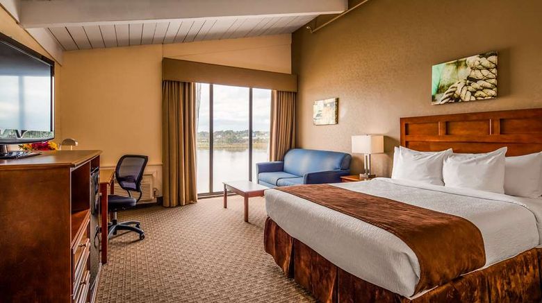 <b>Best Western Adams Inn Quincy-Boston Room</b>. Images powered by <a href="https://iceportal.shijigroup.com/" title="IcePortal" target="_blank">IcePortal</a>.