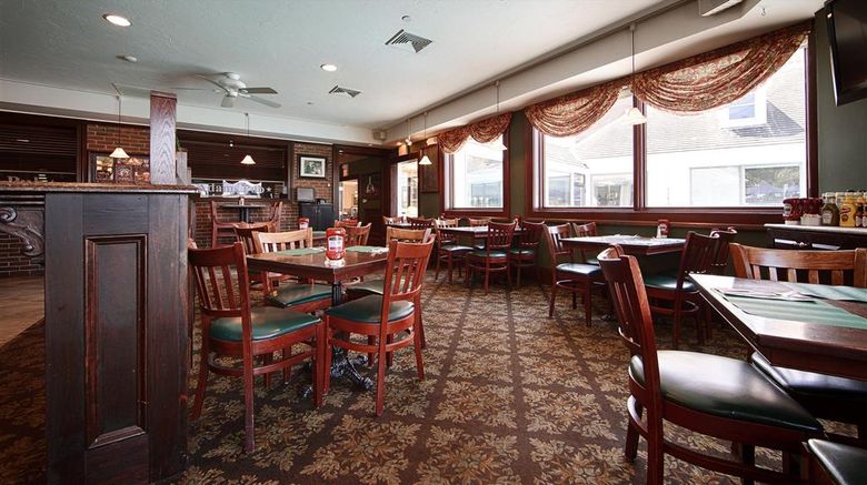 <b>Best Western Adams Inn Quincy-Boston Restaurant</b>. Images powered by <a href="https://iceportal.shijigroup.com/" title="IcePortal" target="_blank">IcePortal</a>.