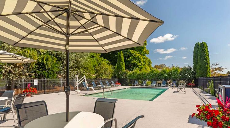 Best Western Plus Cold Spring Pool