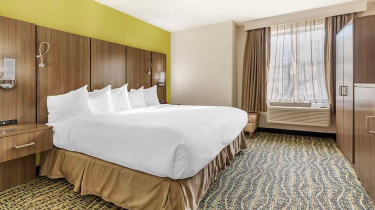 Best Western Plus New Englander Room