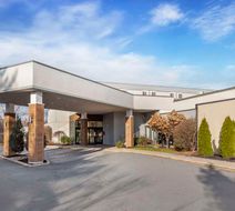 Best Western Plus New Englander Exterior