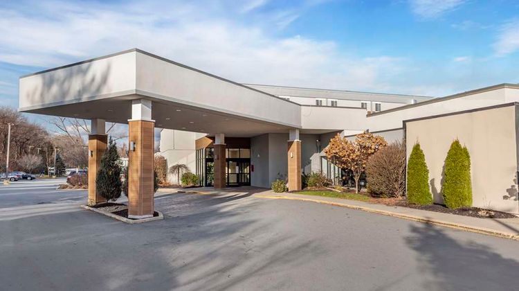 Best Western Plus New Englander Exterior