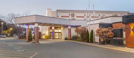 Best Western Plus New Englander Exterior