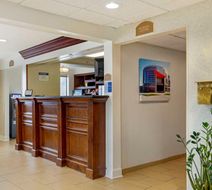 Best Western Plus Inn at Sharon/Foxboro Lobby