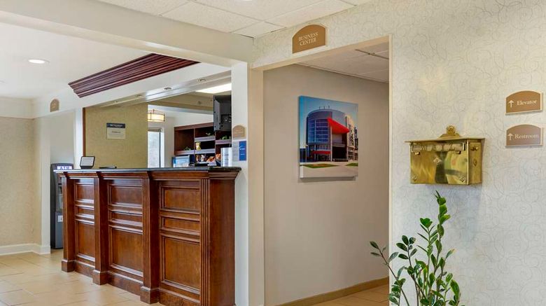<b>Best Western Plus Inn at Sharon/Foxboro Lobby</b>. Images powered by <a href="https://iceportal.shijigroup.com/" title="IcePortal" target="_blank">IcePortal</a>.