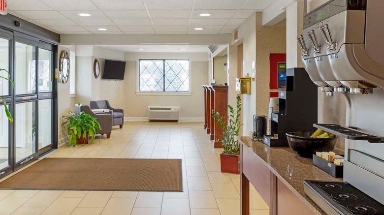 <b>Best Western Plus Inn at Sharon/Foxboro Lobby</b>. Images powered by <a href="https://iceportal.shijigroup.com/" title="IcePortal" target="_blank">IcePortal</a>.