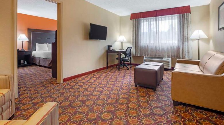<b>Best Western Plus Inn at Sharon/Foxboro Room</b>. Images powered by <a href="https://iceportal.shijigroup.com/" title="IcePortal" target="_blank">IcePortal</a>.