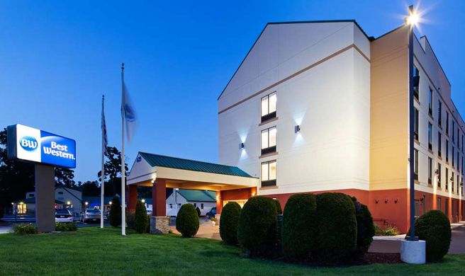 Best Western Springfield West Inn Exterior