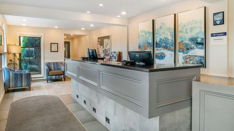 Best Western River Terrace Lobby