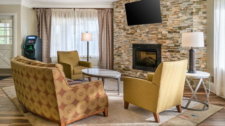 <b>Best Western of Hartland Lobby</b>. Images powered by <a href="https://iceportal.shijigroup.com/" title="IcePortal" target="_blank">IcePortal</a>.