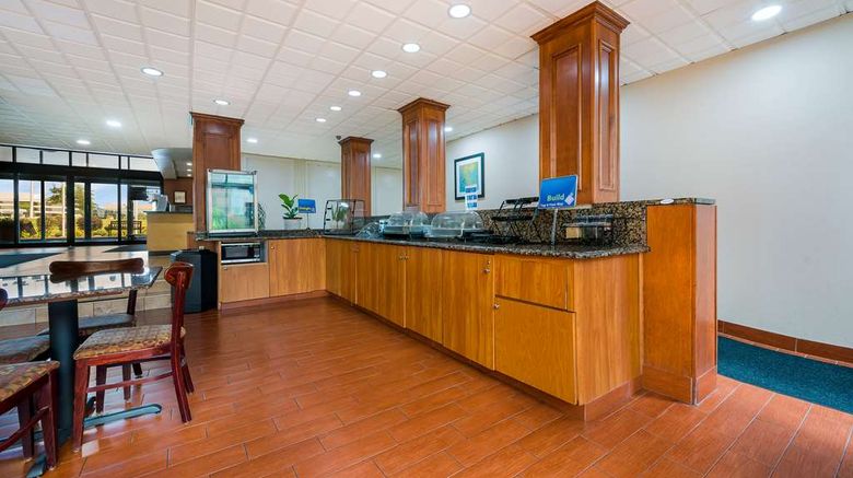 <b>Best Western Hospitality Hotel Restaurant</b>. Images powered by <a href="https://iceportal.shijigroup.com/" title="IcePortal" target="_blank">IcePortal</a>.