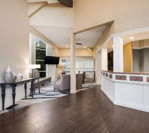 Best Western Harbour Pointe Lakefront Lobby