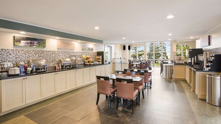Best Western Harbour Pointe Lakefront Restaurant